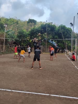 Latihan Voli Remaja Gebang